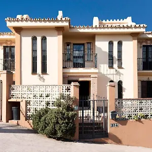 preciosa-villa-con-gran-piscina-y-fabulosas-vistas.es-andalucia.com/
